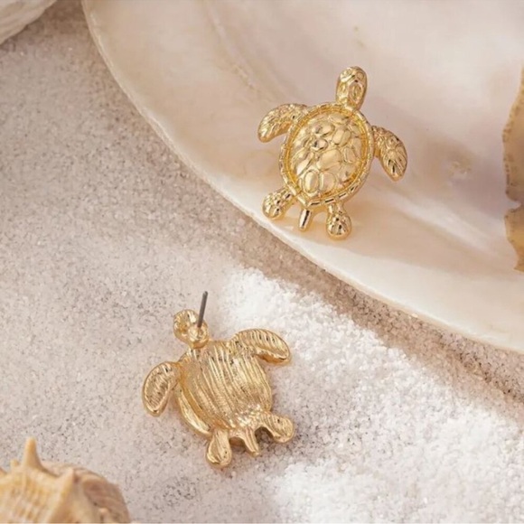 Anthropologie Sea Turtle 18K Gold Plated Stud Earrings - Picture 2 of 5